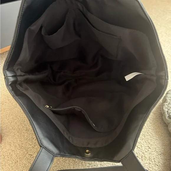 New vintage Black Quilted Tote Bag - Picture 2 of 2